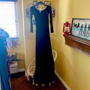 Black long sleeve dress in fabulous condition